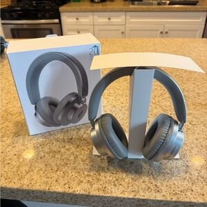 Silver Wireless Headphones